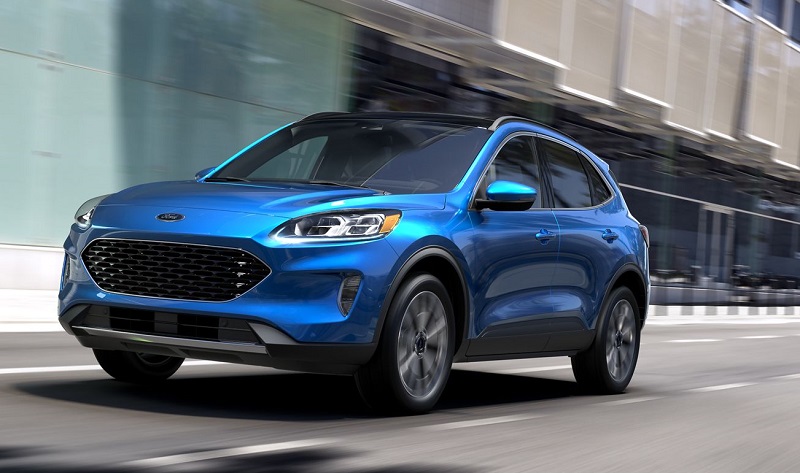 Compare the 2020 Ford Escape and the 2020 Toyota RAV4 in Mt Dora Florida