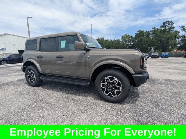 2026 Ford Bronco Outer Banks