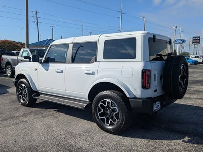 2025 Ford Bronco Outer Banks