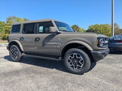 2026 Ford Bronco Outer Banks