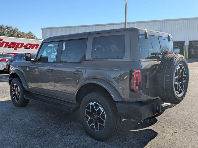 2025 Ford Bronco Outer Banks