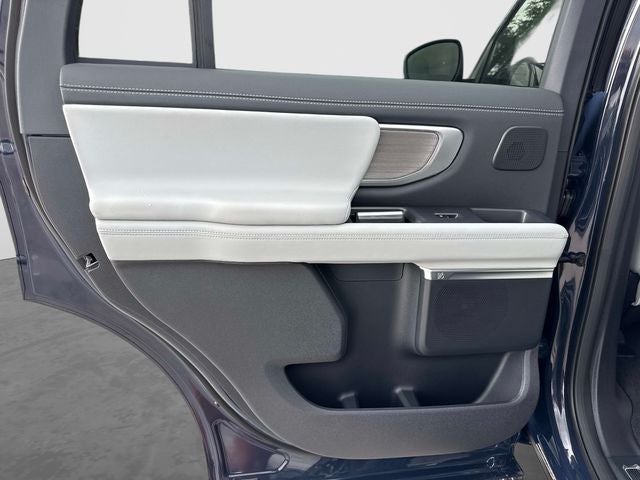 2027 Ford Expedition Platinum 30th Anniversary