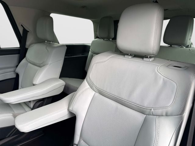 2027 Ford Expedition Platinum 30th Anniversary
