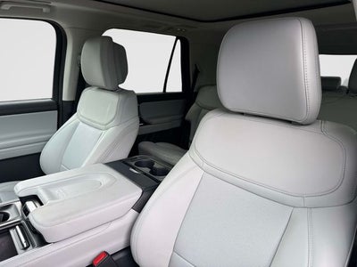 2027 Ford Expedition Platinum 30th Anniversary