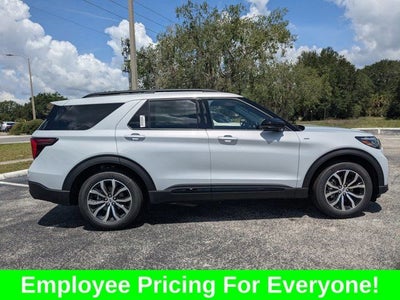 2026 Ford Explorer ST-Line