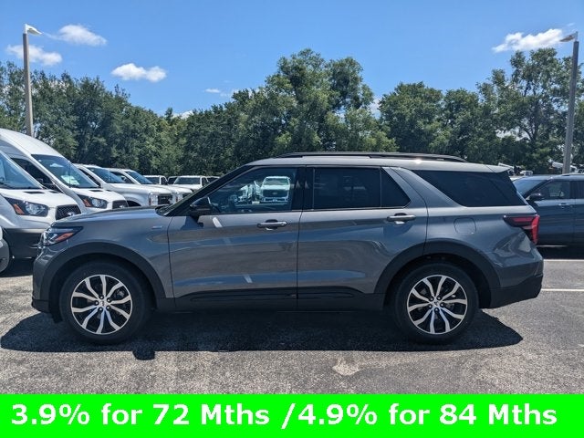 2025 Ford Explorer ST-Line