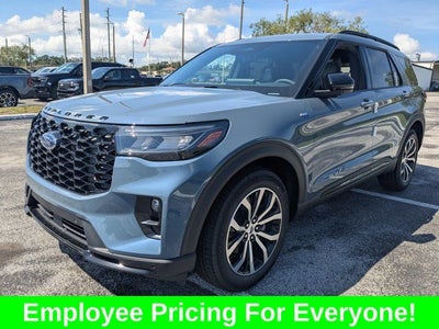 2026 Ford Explorer ST-Line