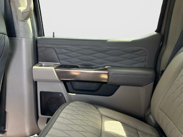 2027 Ford F-350SD Platinum