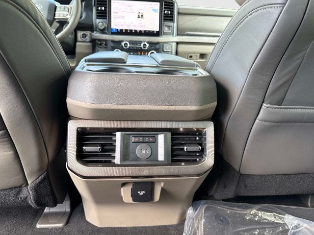 2027 Ford F-350SD Platinum