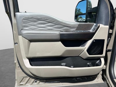 2027 Ford F-350SD Platinum