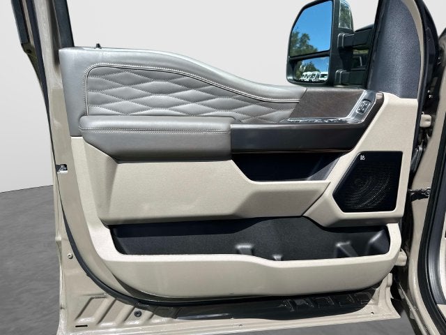 2027 Ford F-350SD Platinum