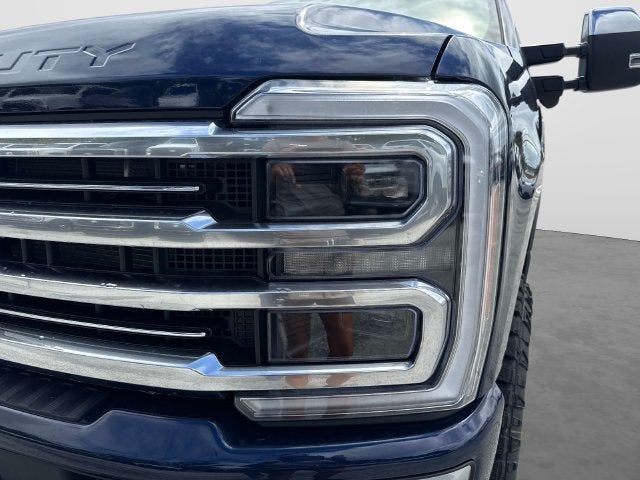2027 Ford F-350SD Platinum