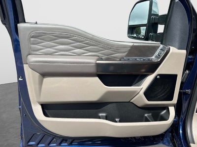 2027 Ford F-350SD Platinum