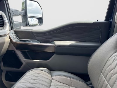 2027 Ford F-350SD Platinum