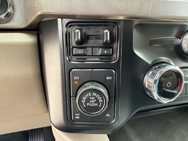 2027 Ford F-350SD Platinum