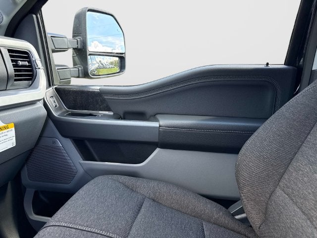 2027 Ford F-350SD XLT