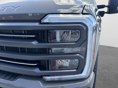 2027 Ford F-350SD XLT