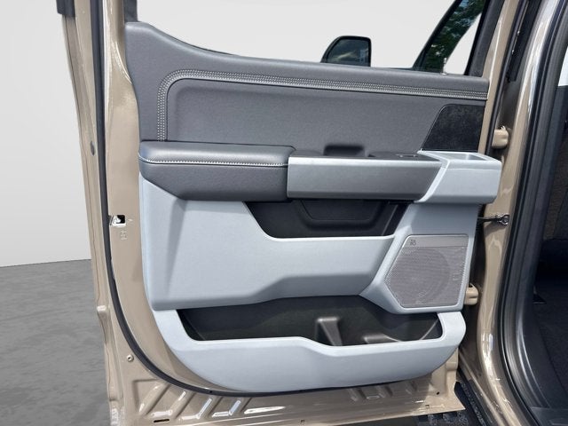 2027 Ford F-350SD XLT