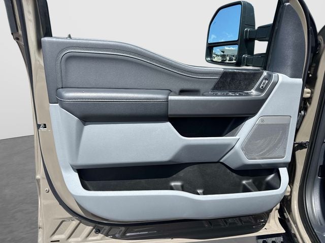 2027 Ford F-350SD XLT