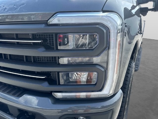 2027 Ford F-350SD XLT