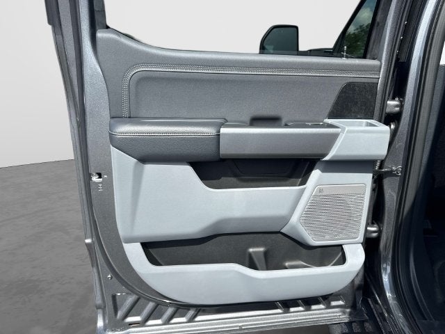2027 Ford F-350SD XLT
