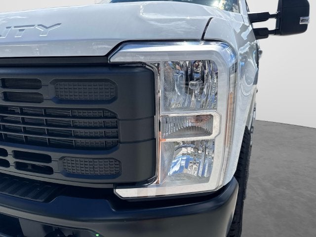 2027 Ford F-350SD XL