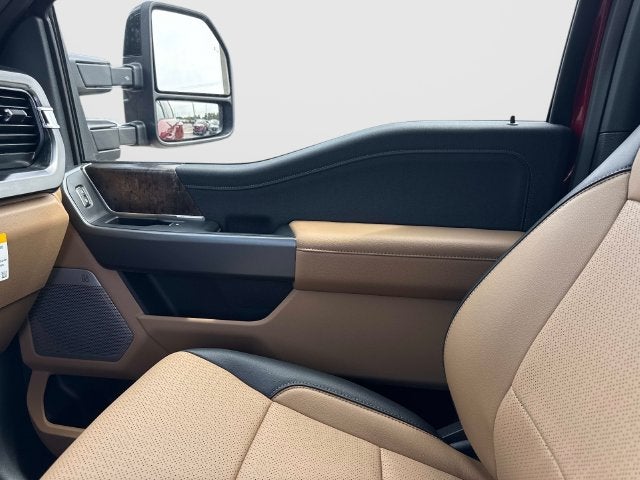 2027 Ford F-350SD Lariat DRW