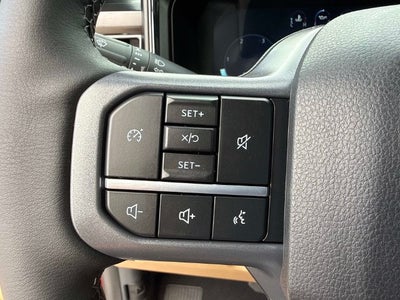 2027 Ford F-350SD Lariat DRW