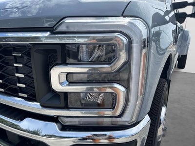 2027 Ford F-350SD Lariat DRW