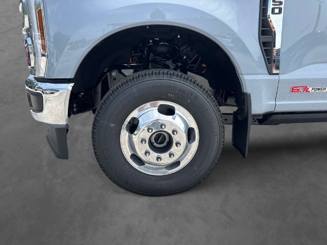 2027 Ford F-350SD Lariat DRW