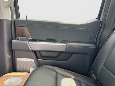 2027 Ford F-350SD Lariat DRW