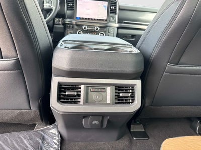 2027 Ford F-350SD Lariat DRW