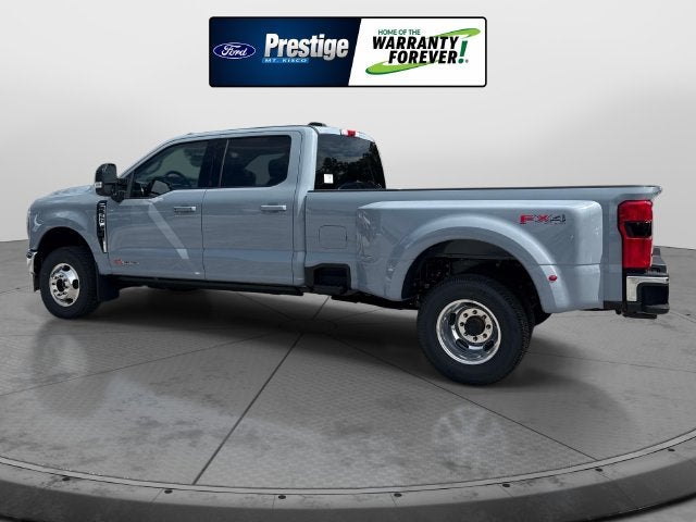 2027 Ford F-350SD Lariat DRW