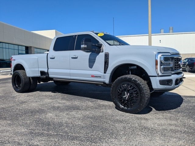 2026 Ford F-450SD Platinum DRW