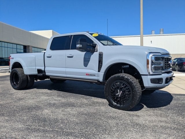 2026 Ford F-450SD Platinum DRW