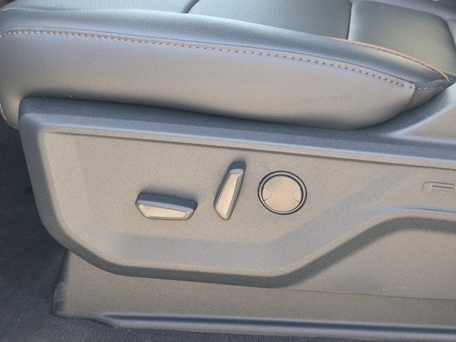 2026 Ford F-450SD Lariat DRW