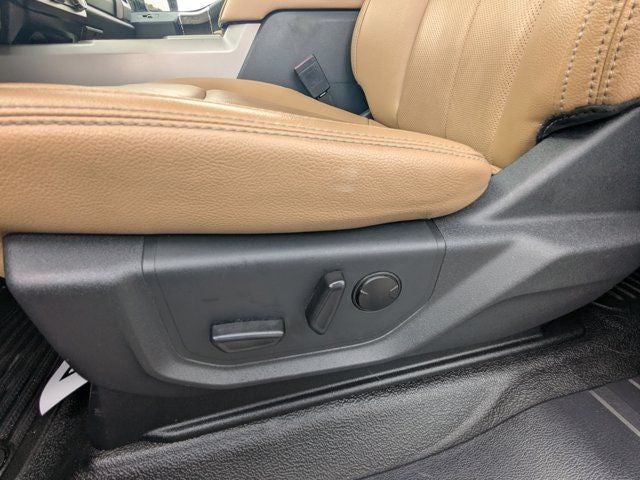 2022 Ford F-350SD Lariat