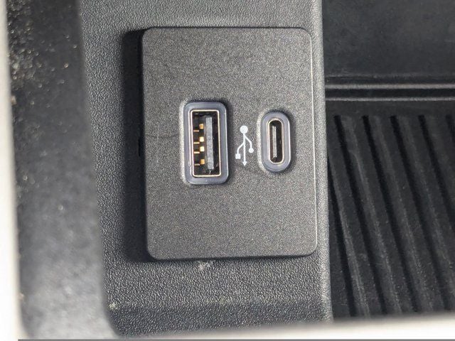 2022 Ford F-350SD Lariat