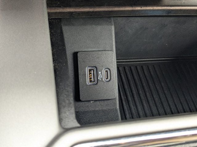 2022 Ford F-350SD Lariat