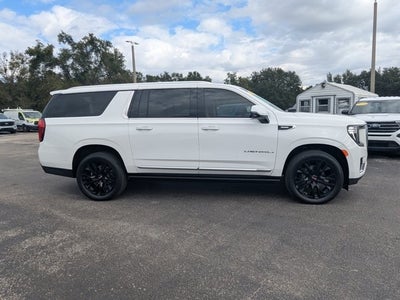 2023 GMC Yukon XL Denali