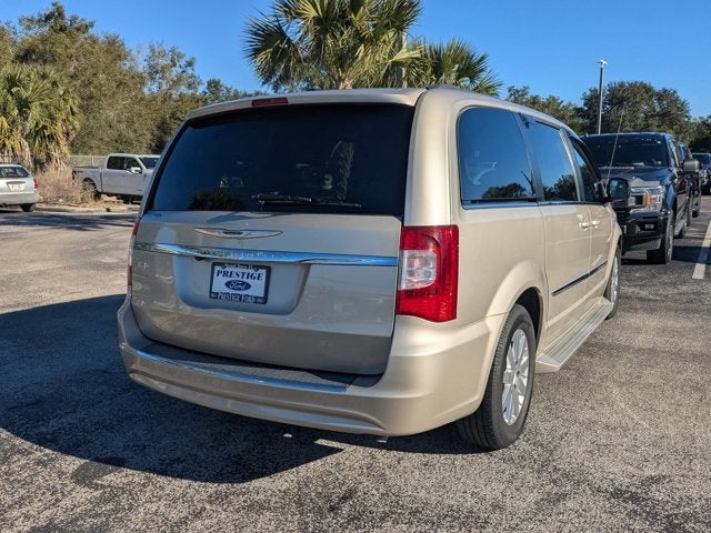 2015 Chrysler Town & Country Touring