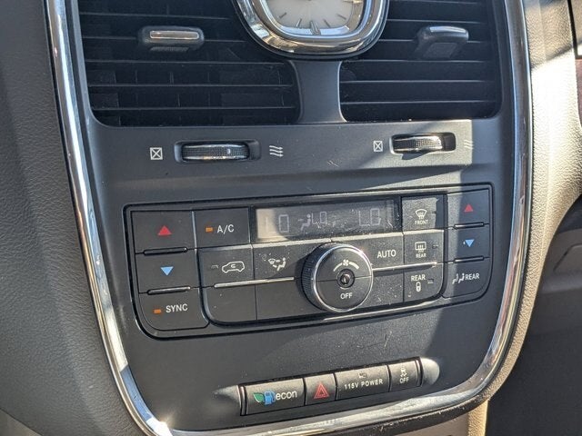 2015 Chrysler Town & Country Touring