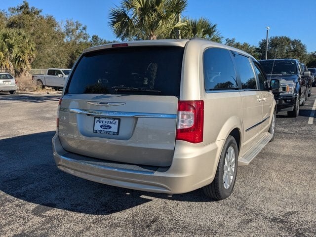 2015 Chrysler Town & Country Touring