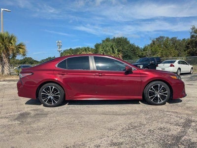2018 Toyota Camry SE