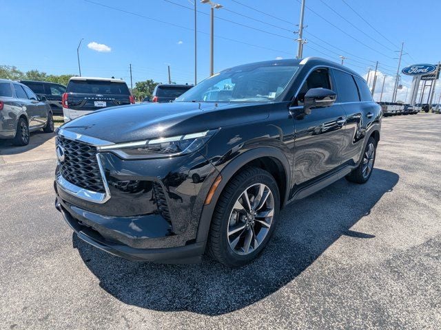 2023 INFINITI QX60 LUXE
