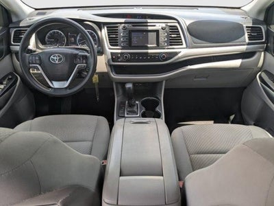 2019 Toyota Highlander LE