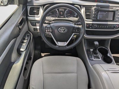2019 Toyota Highlander LE