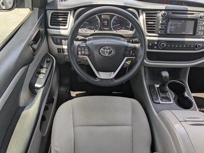 2019 Toyota Highlander LE