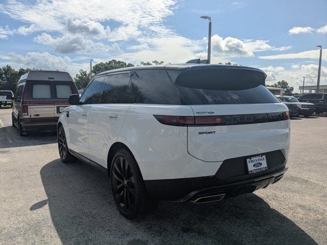 2025 Land Rover Range Rover Sport SE