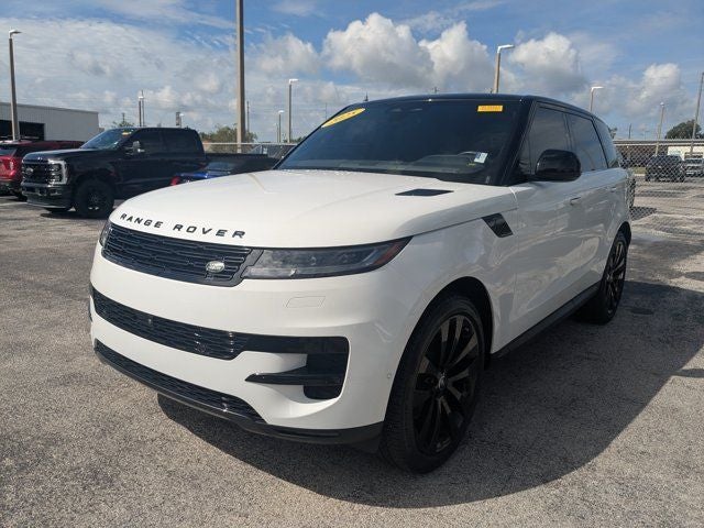 2025 Land Rover Range Rover Sport SE